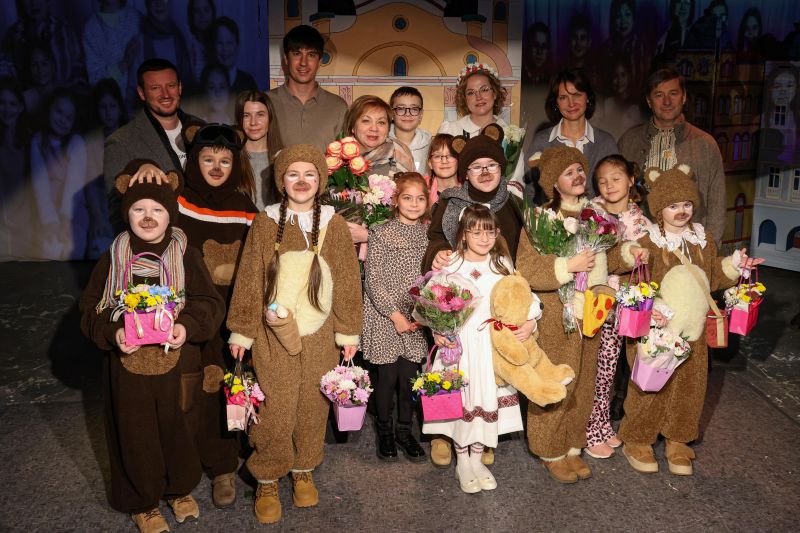 Херсонські діти зіграли у прем’єрі театру