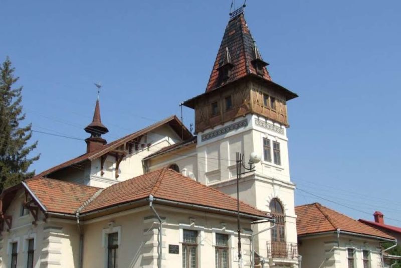 Коломийська філармонія імені Олександра Козаренка