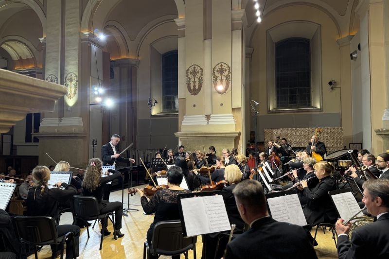 Теплий листопад у Львівському органному залі 
