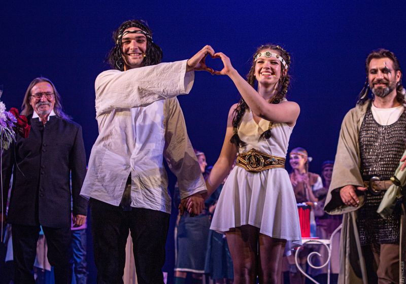 Перса юної Джульєтти та Ромео-акробат: одеська Музкомедія поновила легендарну рок-оперу